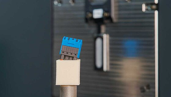 02.08.2022 | News on computed tomography - Low-maintenance 200 kV X-ray source in monoblock design