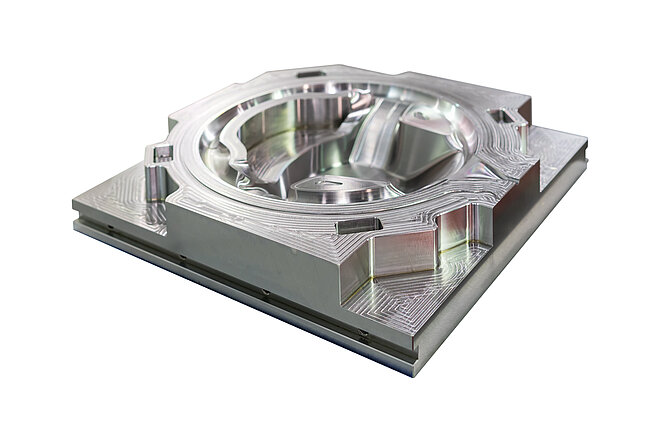 Syringes and die-casting moulds - Tools (molds) for the production of plastic and metal workpieces using the syringes or die casting process