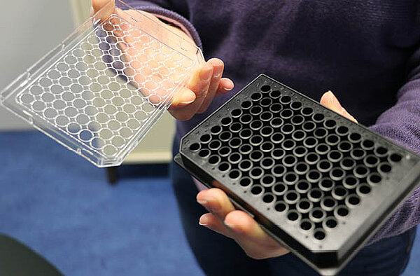 Combination of optical and tactile sensors for perfect injection moulded parts